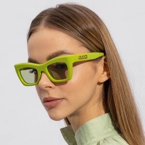 NEW GUCCI GG1773S 006 GREEN CAT EYE WOMEN SUNGLASSES WITH HARD + SOFT CASE NEW